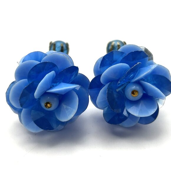 Vintage Blue Lucite Pom Pom Cluster Layered Petal Clip on Earrings Mid Century - Picture 9 of 9